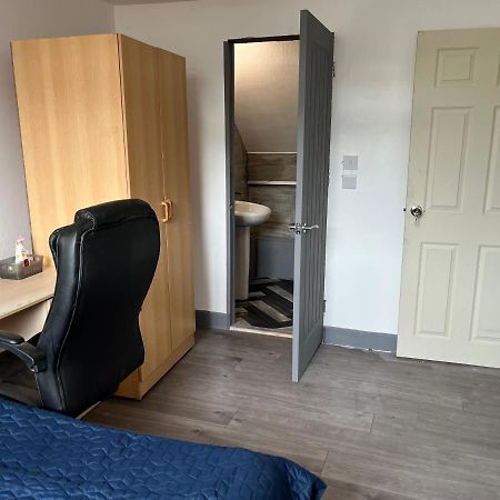 שפילד Budget Double En-Suite Bedroom מראה חיצוני תמונה