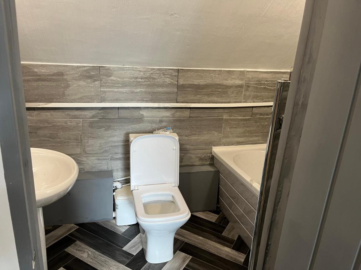 שפילד Budget Double En-Suite Bedroom מראה חיצוני תמונה