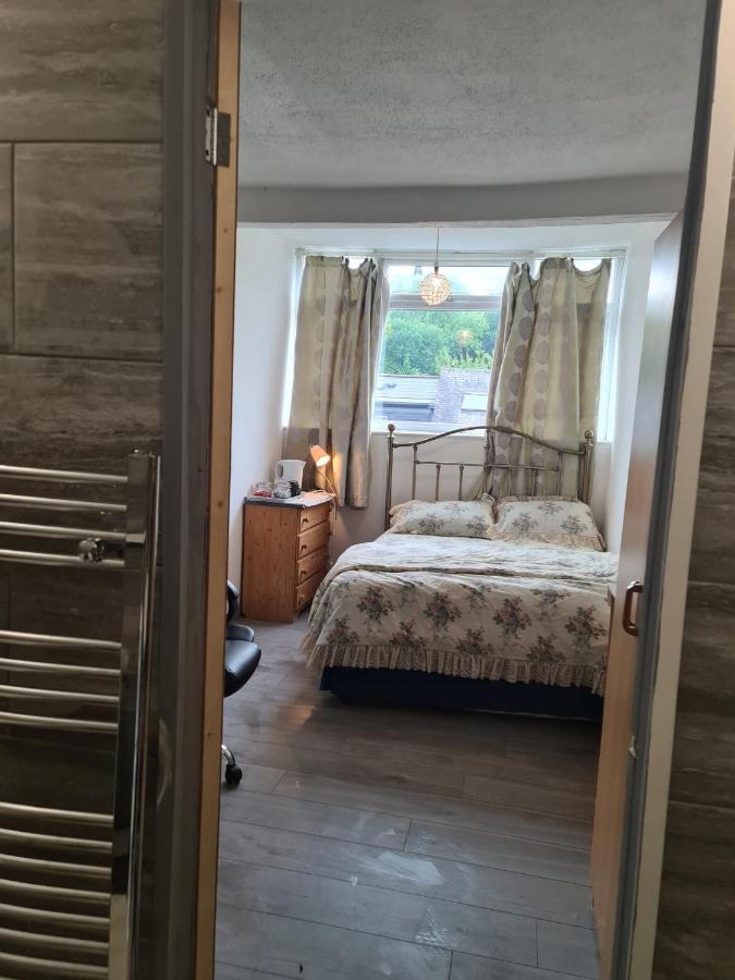 שפילד Budget Double En-Suite Bedroom מראה חיצוני תמונה