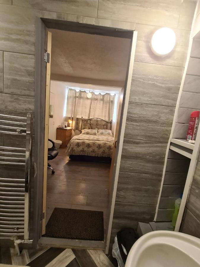 שפילד Budget Double En-Suite Bedroom מראה חיצוני תמונה