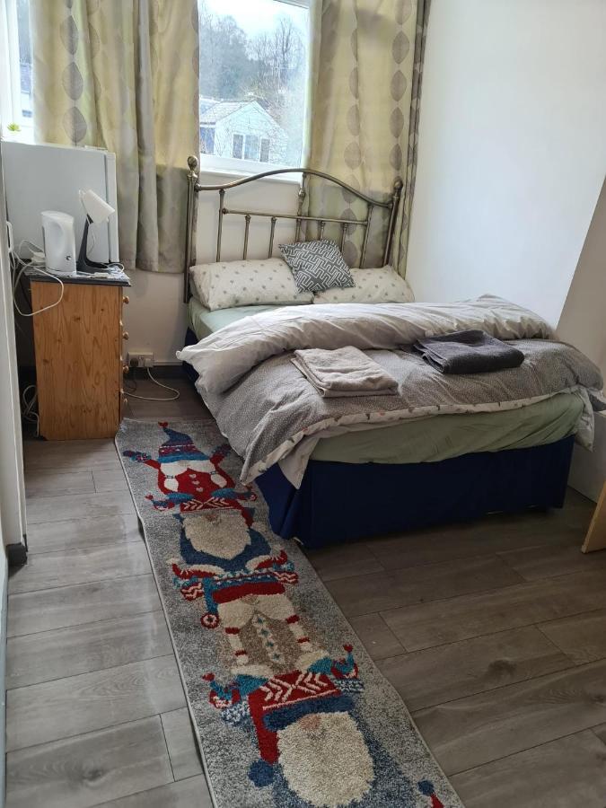 שפילד Budget Double En-Suite Bedroom מראה חיצוני תמונה